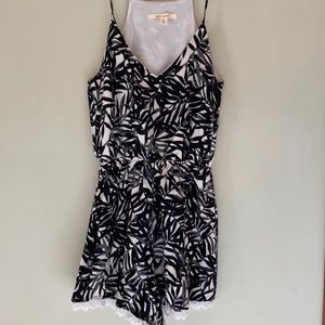 Mia size S shorts Romper- runs small!